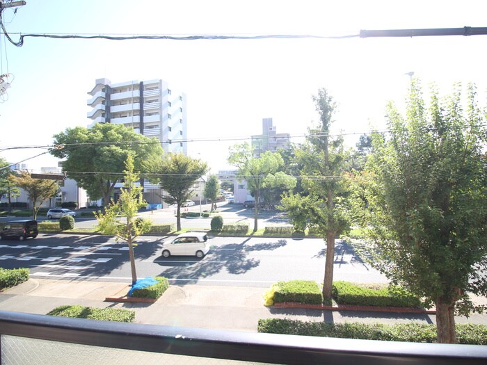 物件内観写真22　(室内からの展望)