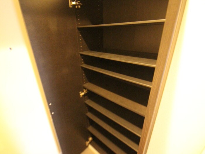 物件内観写真10　(靴箱)