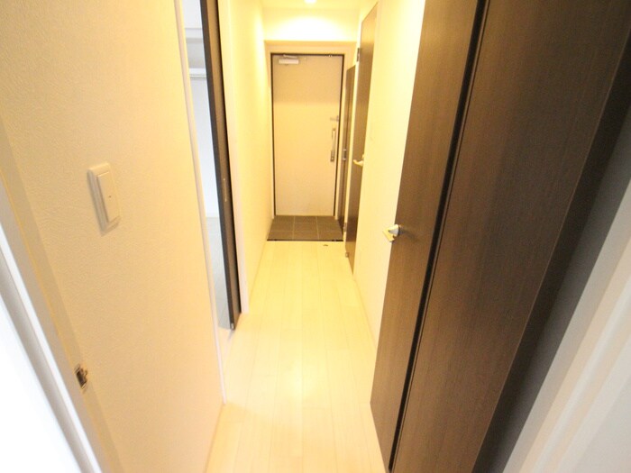 物件内観写真18　(廊下)