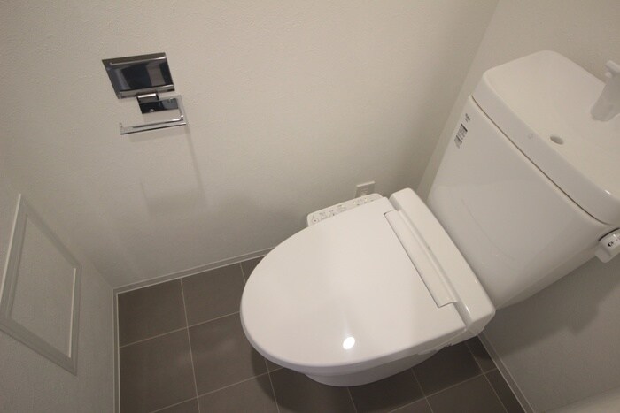 物件内観写真8　(トイレ)