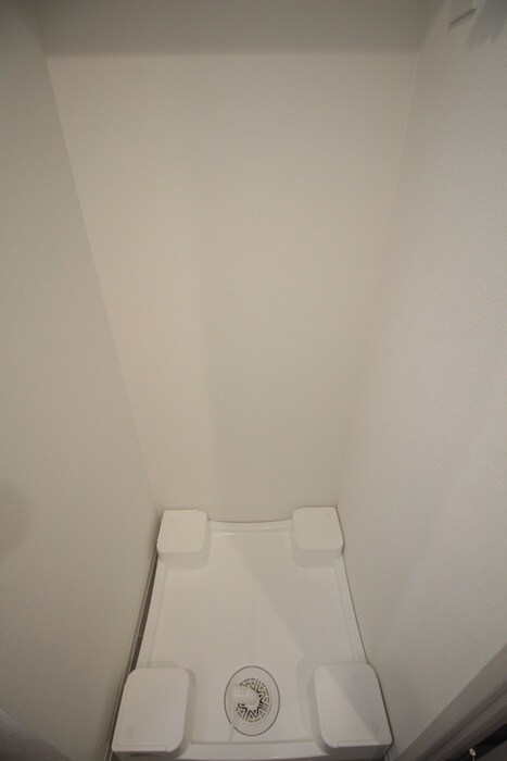 物件内観写真10　(洗濯機置場)