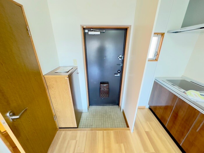 物件内観写真19　(玄関)