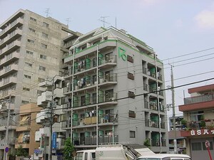 ド－ル東海通外観写真