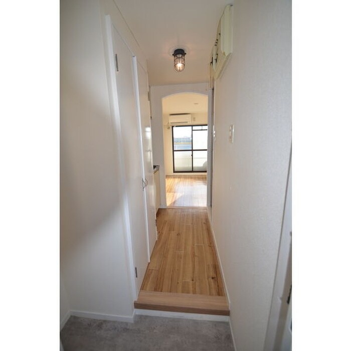 物件内観写真10　(廊下)