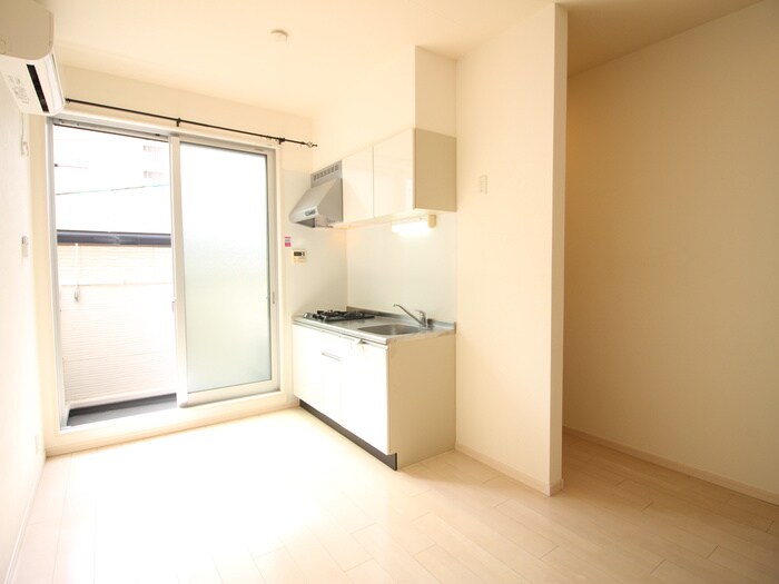 物件内観写真3　(居室)