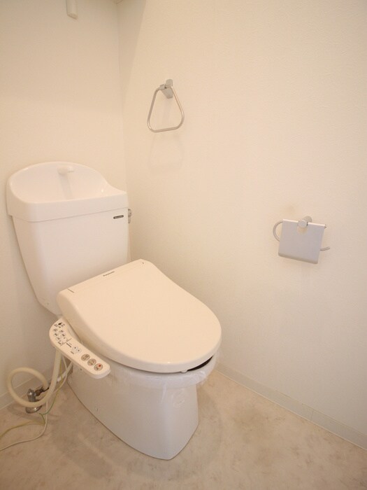 物件内観写真8　(トイレ)