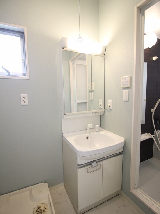 物件内観写真9　(洗面)