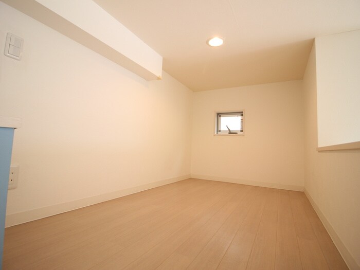物件内観写真11　(ロフト)