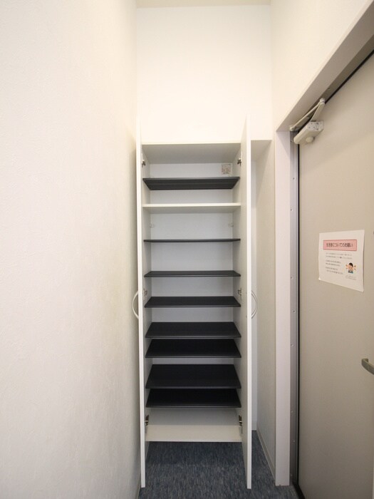 物件内観写真12　(靴箱)