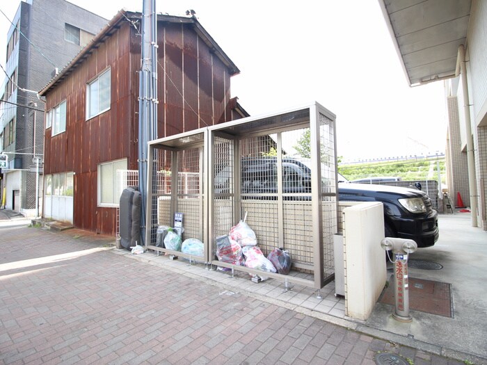 物件外観写真6　(建物設備)