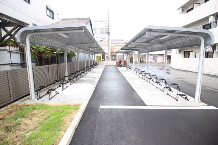 物件外観写真3　(駐輪場)