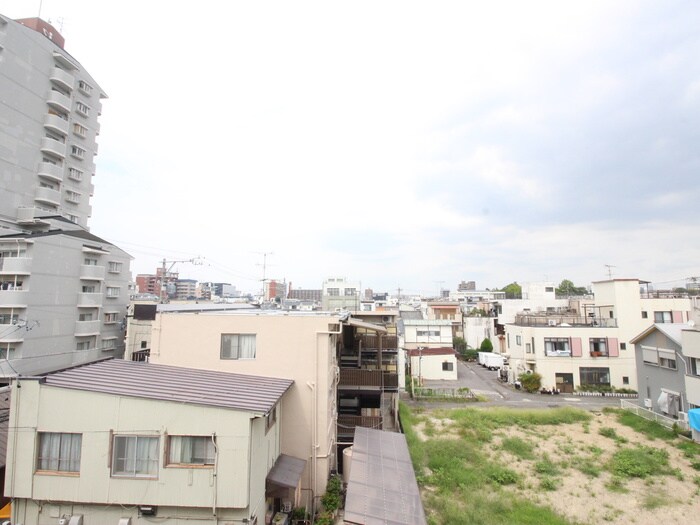 物件内観写真18　(室内からの展望)