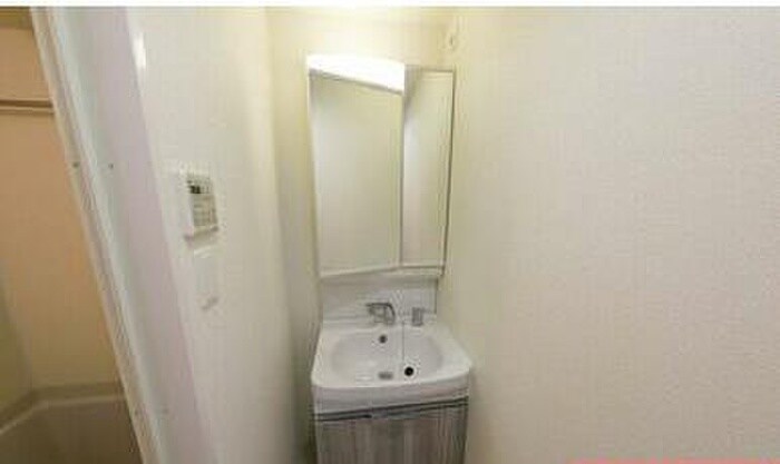 物件内観写真13　(洗面)