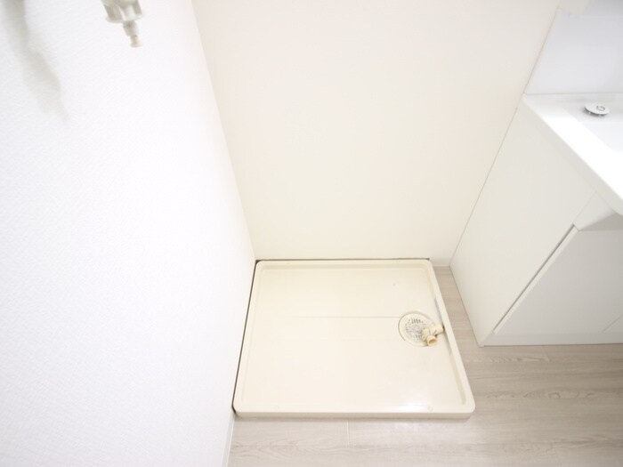 物件内観写真12　(洗濯機置場)