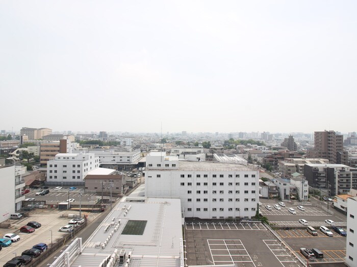 物件内観写真15　(室内からの展望)