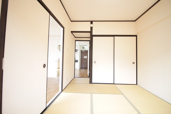 物件内観写真9　(居室)