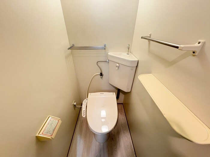 物件内観写真11　(トイレ)