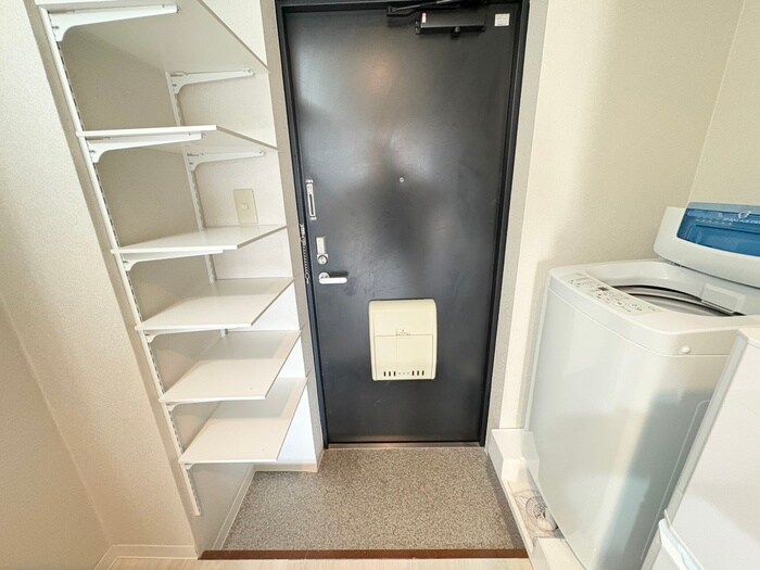 物件内観写真14　(玄関)