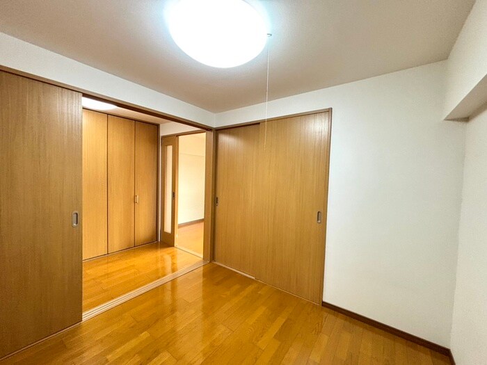 物件内観写真4　(居室)