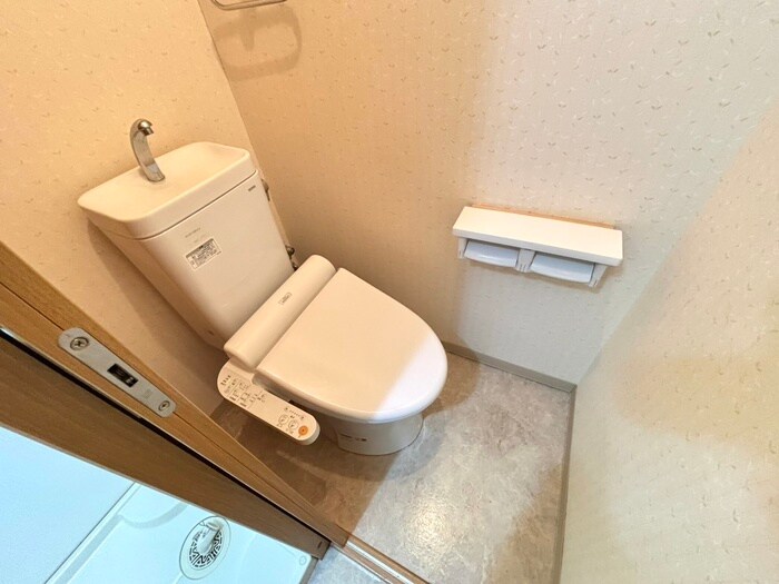 物件内観写真11　(トイレ)