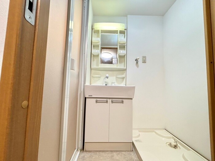 物件内観写真12　(洗面)