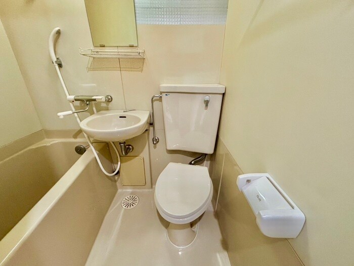 物件内観写真16　(トイレ)