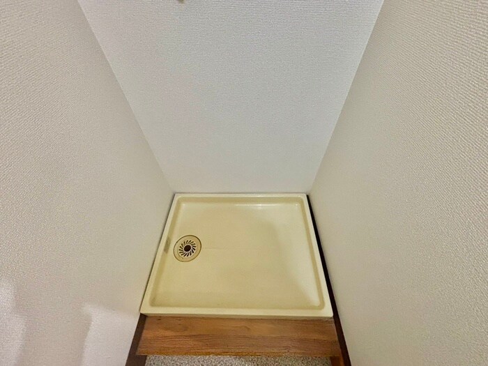 物件内観写真17　(洗濯機置場)