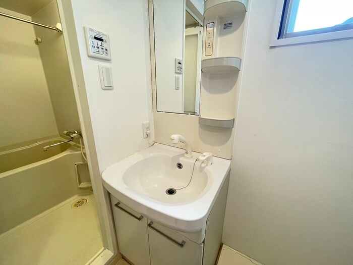 物件内観写真12　(洗面)