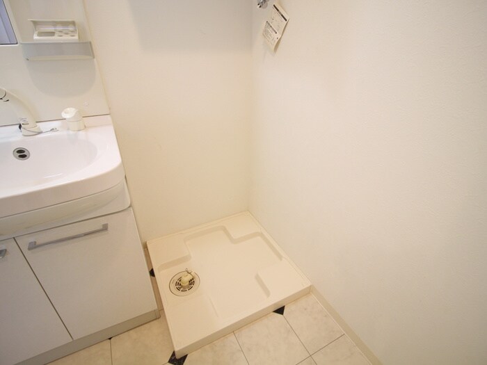 物件内観写真21　(洗濯機置場)