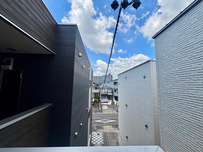 物件内観写真22　(室内からの展望)