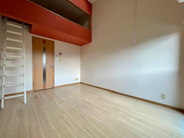 物件内観写真8　(居室)