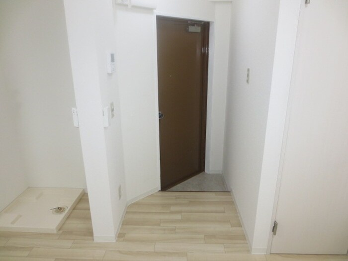物件内観写真15　(玄関)