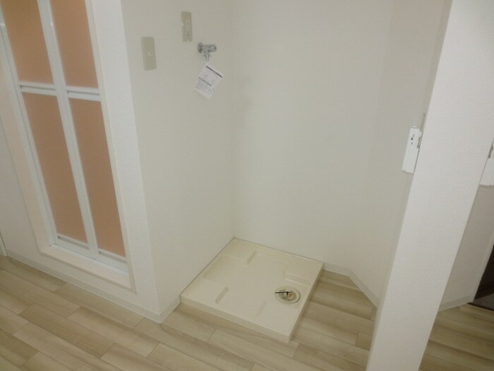 物件内観写真19　(洗濯機置場)