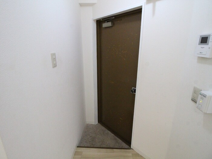 物件内観写真22　(玄関)