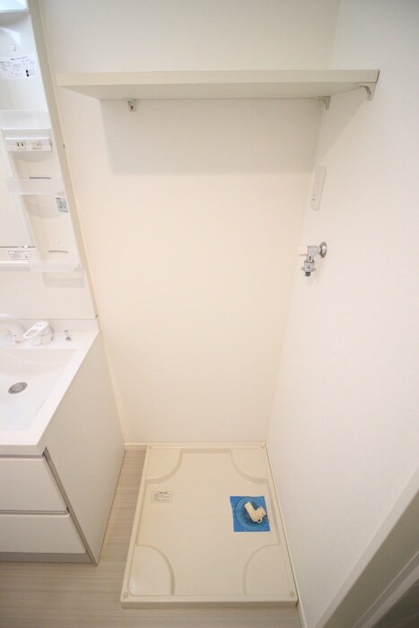 物件内観写真13　(洗濯機置場)