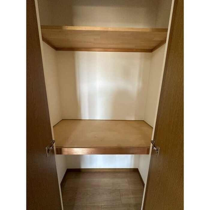 物件内観写真5　(収納)