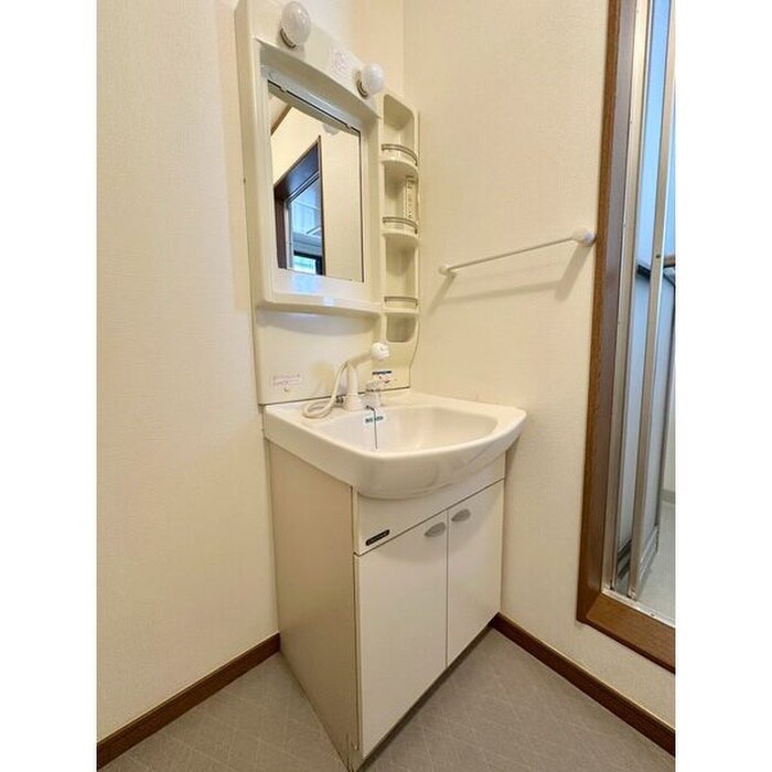 物件内観写真7　(洗面)