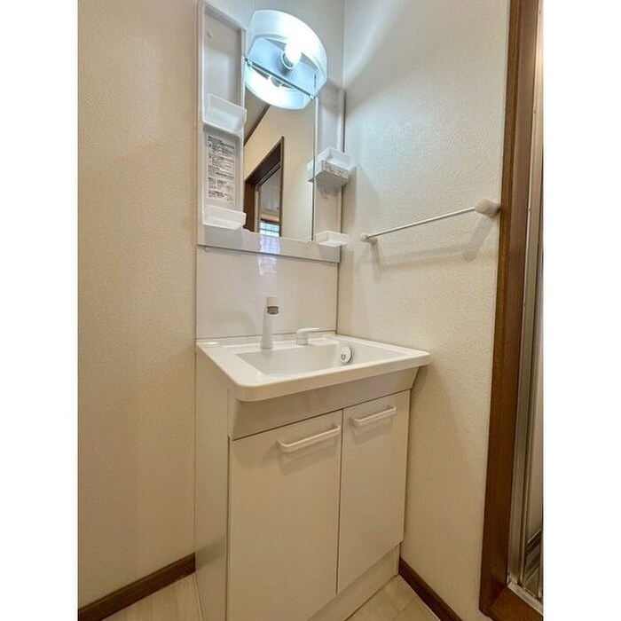 物件内観写真9　(洗面)