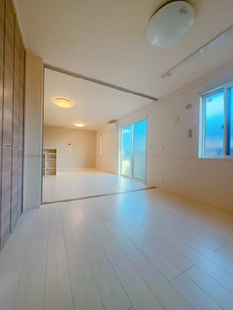 物件内観写真8　(居室)