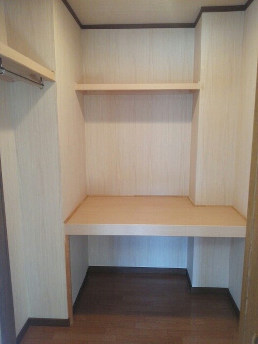 物件内観写真10　(収納)