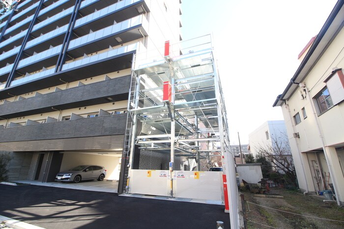 物件外観写真6　(駐車場)