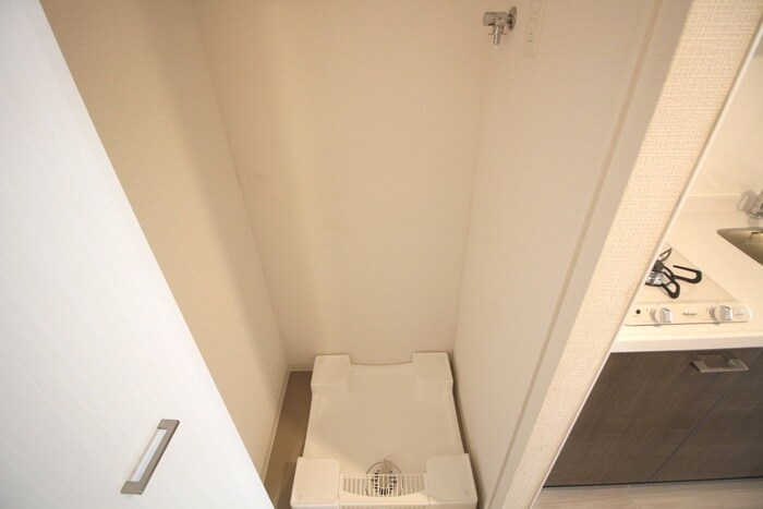 物件内観写真10　(洗濯機置場)