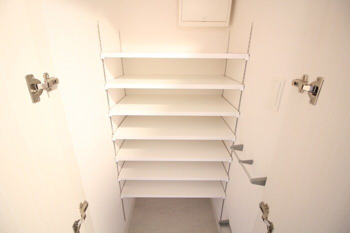 物件内観写真18　(靴箱)