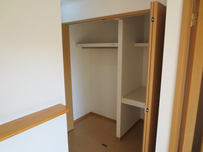 物件内観写真10　(収納)