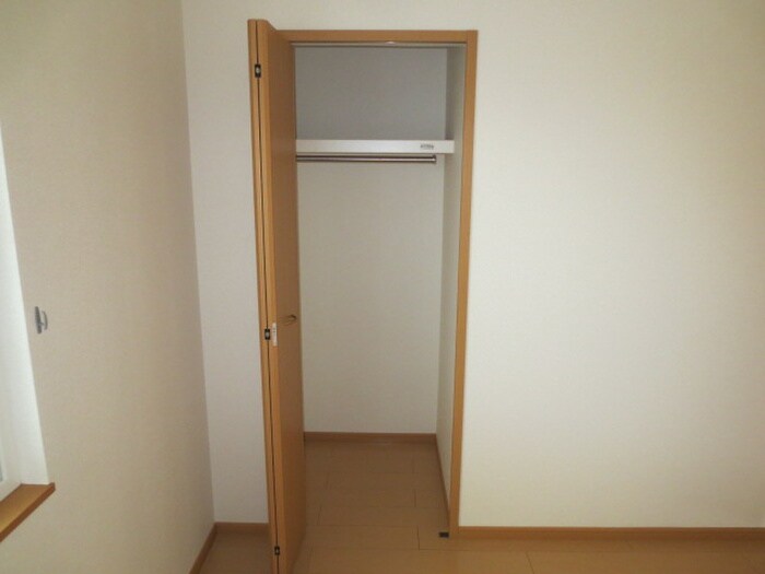 物件内観写真12　(収納)