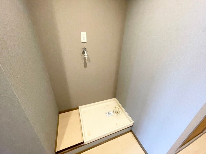 物件内観写真14　(洗濯機置場)