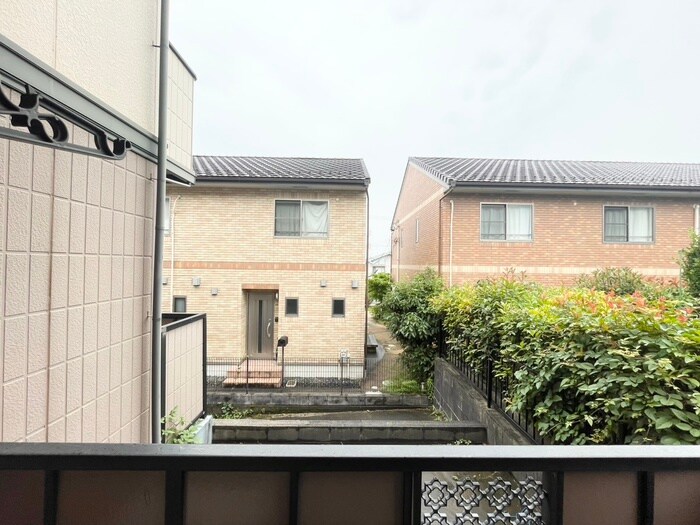 物件内観写真16　(室内からの展望)