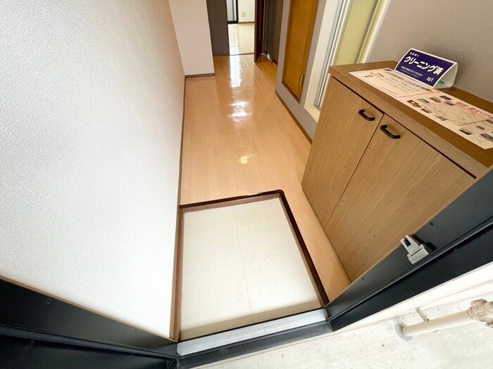 物件内観写真22　(玄関)