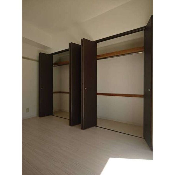 物件内観写真8　(収納)