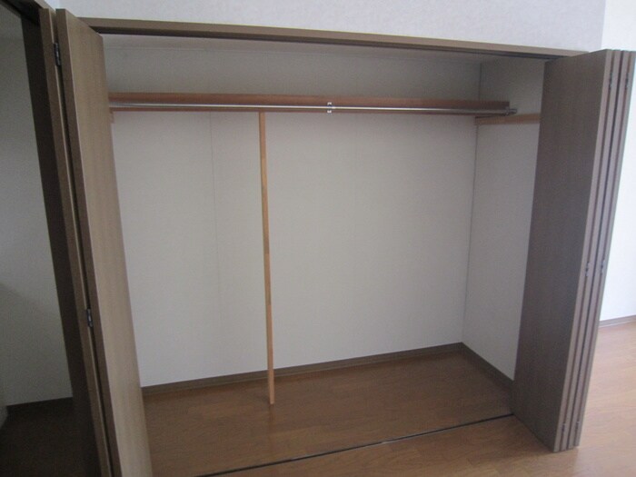 物件内観写真12　(収納)